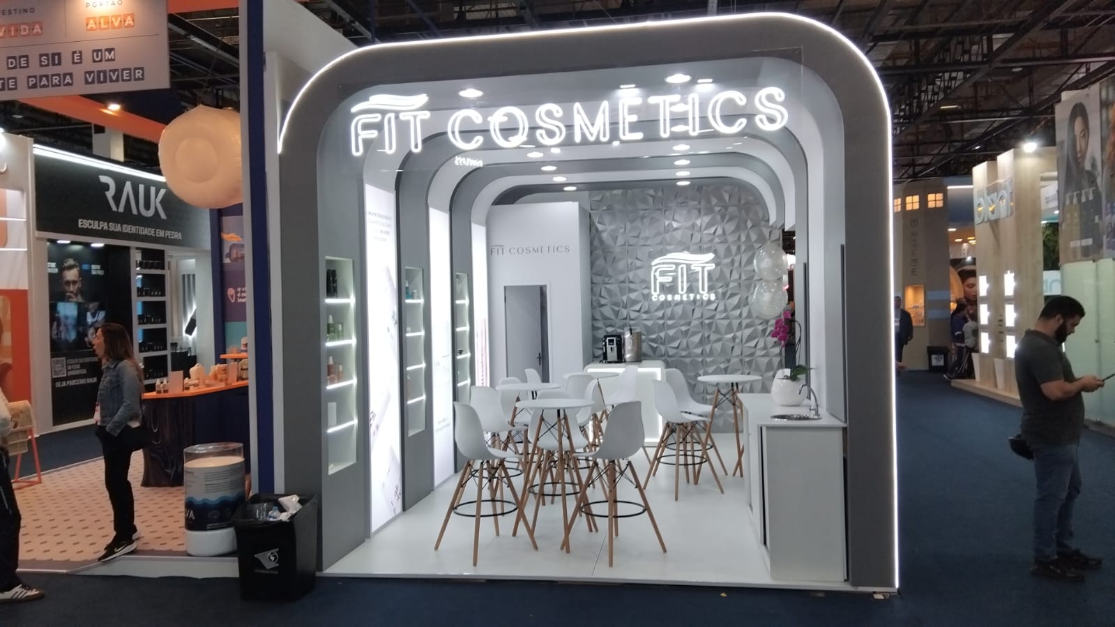 2024-09-stand-showy-fitcosmetics-beautyfair-centernorte-18